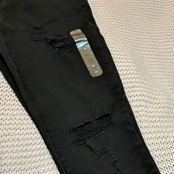 NWT GAP Black distressed skinny Jeggings size 28 - Picture 5 of 7